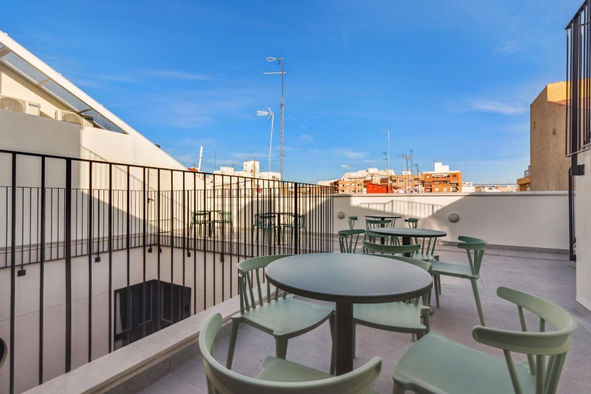 Limehome Valencia Carrer Del Pare Palau I Quer Екстер'єр фото