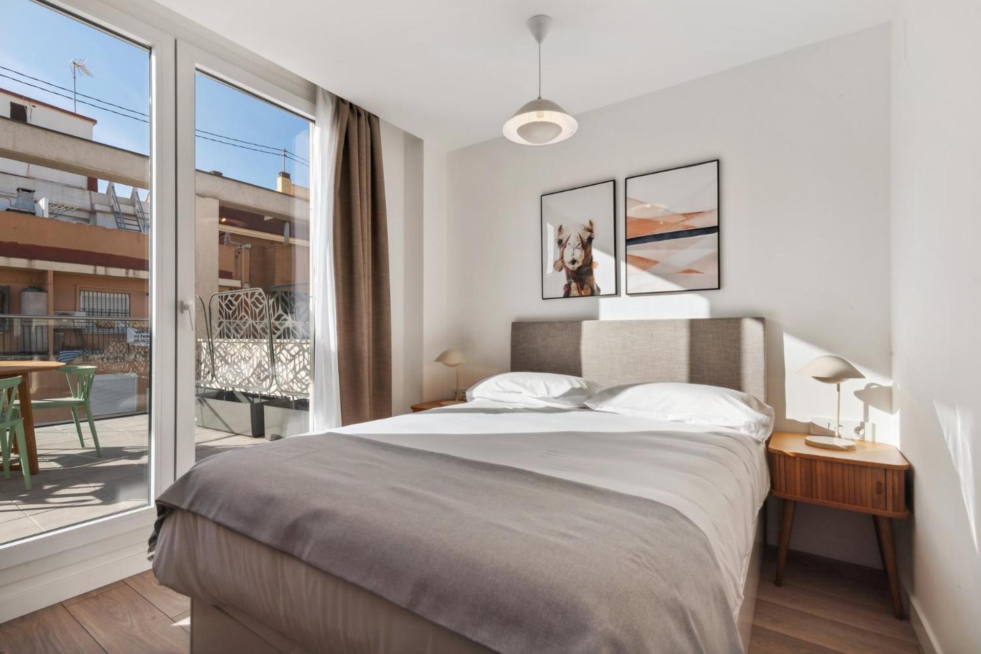 Limehome Valencia Carrer Del Pare Palau I Quer Екстер'єр фото