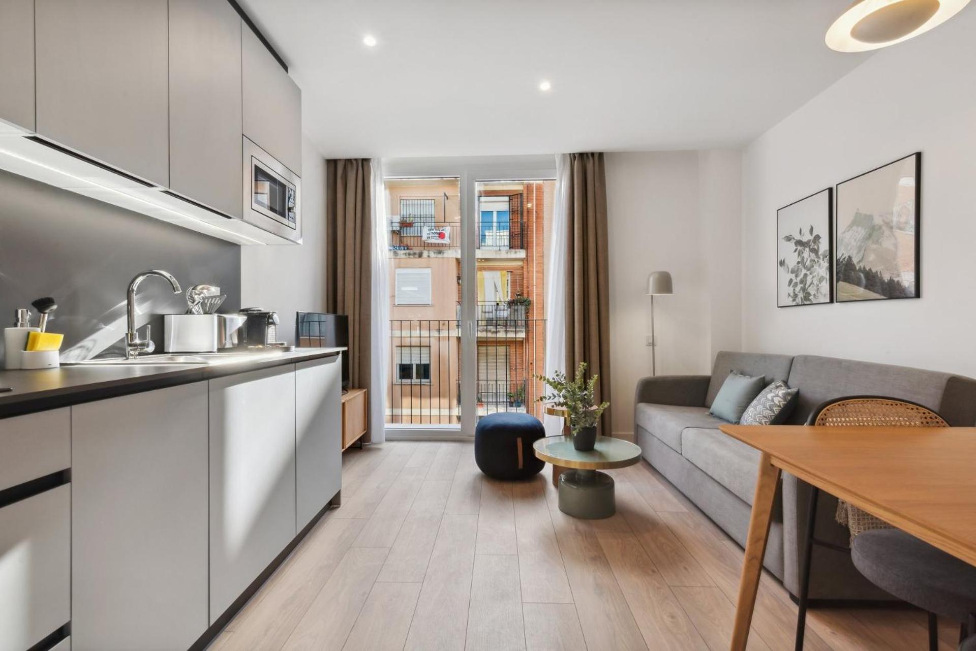 Limehome Valencia Carrer Del Pare Palau I Quer Екстер'єр фото