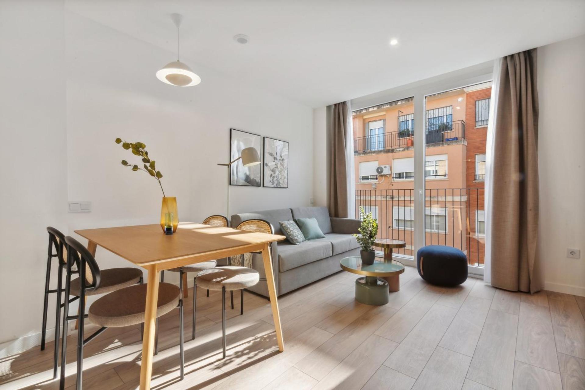 Limehome Valencia Carrer Del Pare Palau I Quer Екстер'єр фото