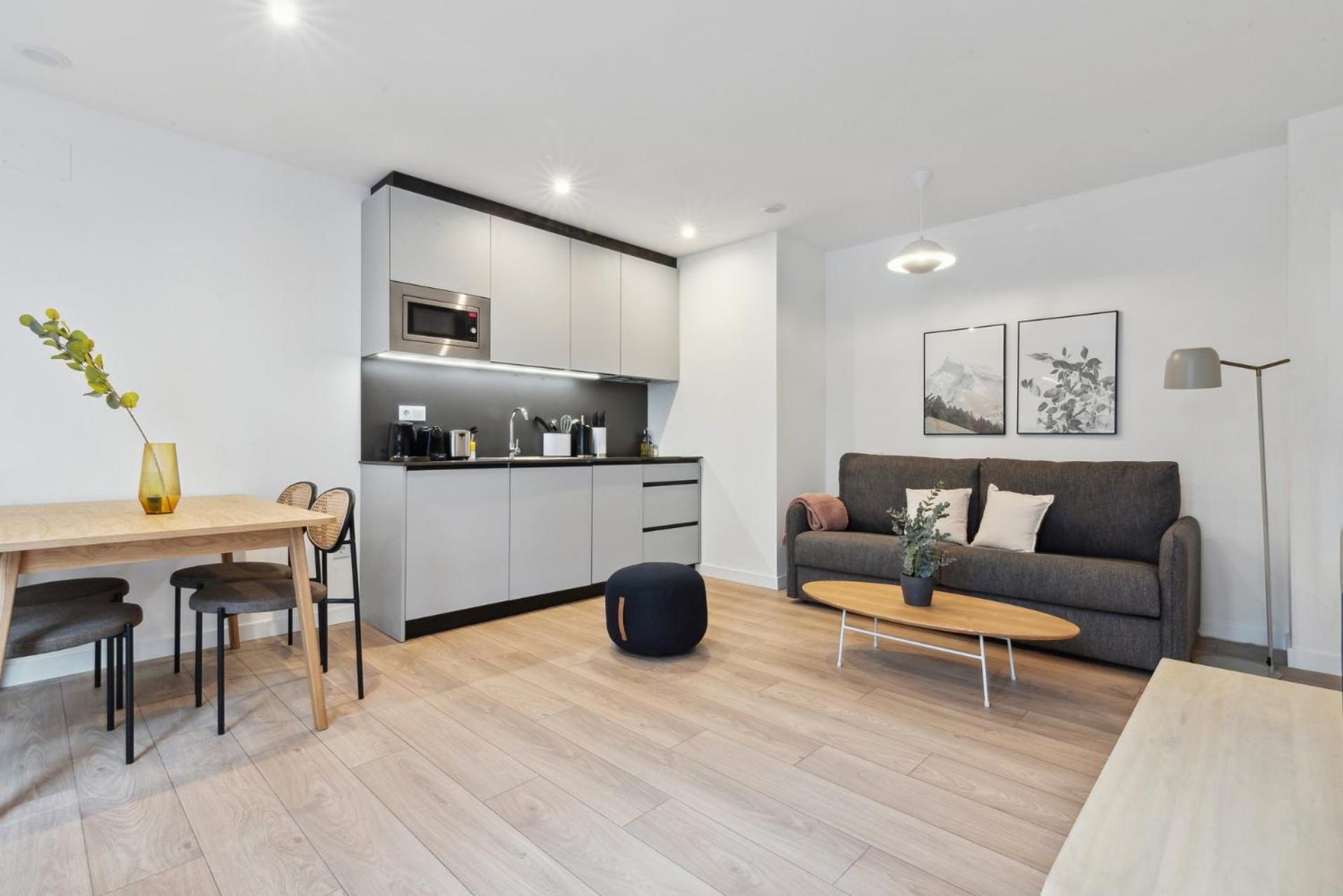 Limehome Valencia Carrer Del Pare Palau I Quer Екстер'єр фото