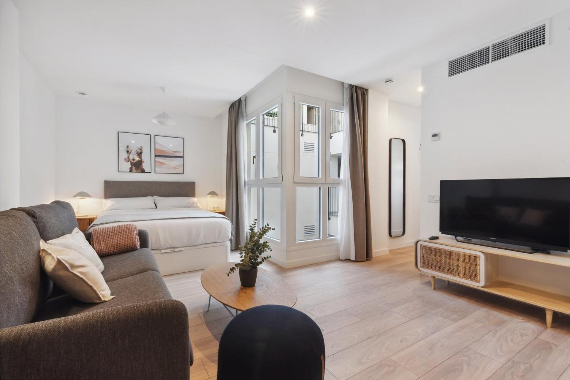 Limehome Valencia Carrer Del Pare Palau I Quer Екстер'єр фото