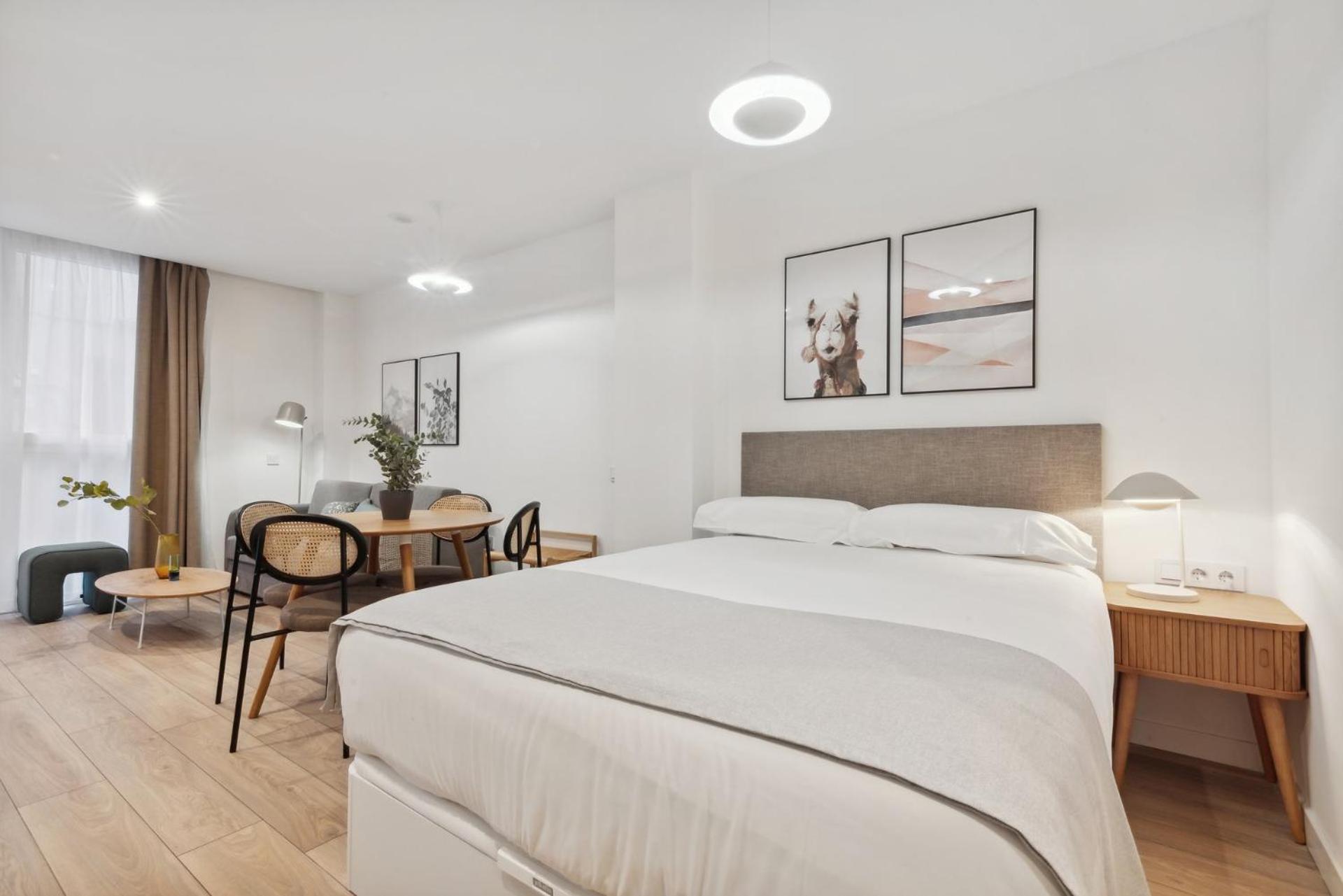 Limehome Valencia Carrer Del Pare Palau I Quer Екстер'єр фото