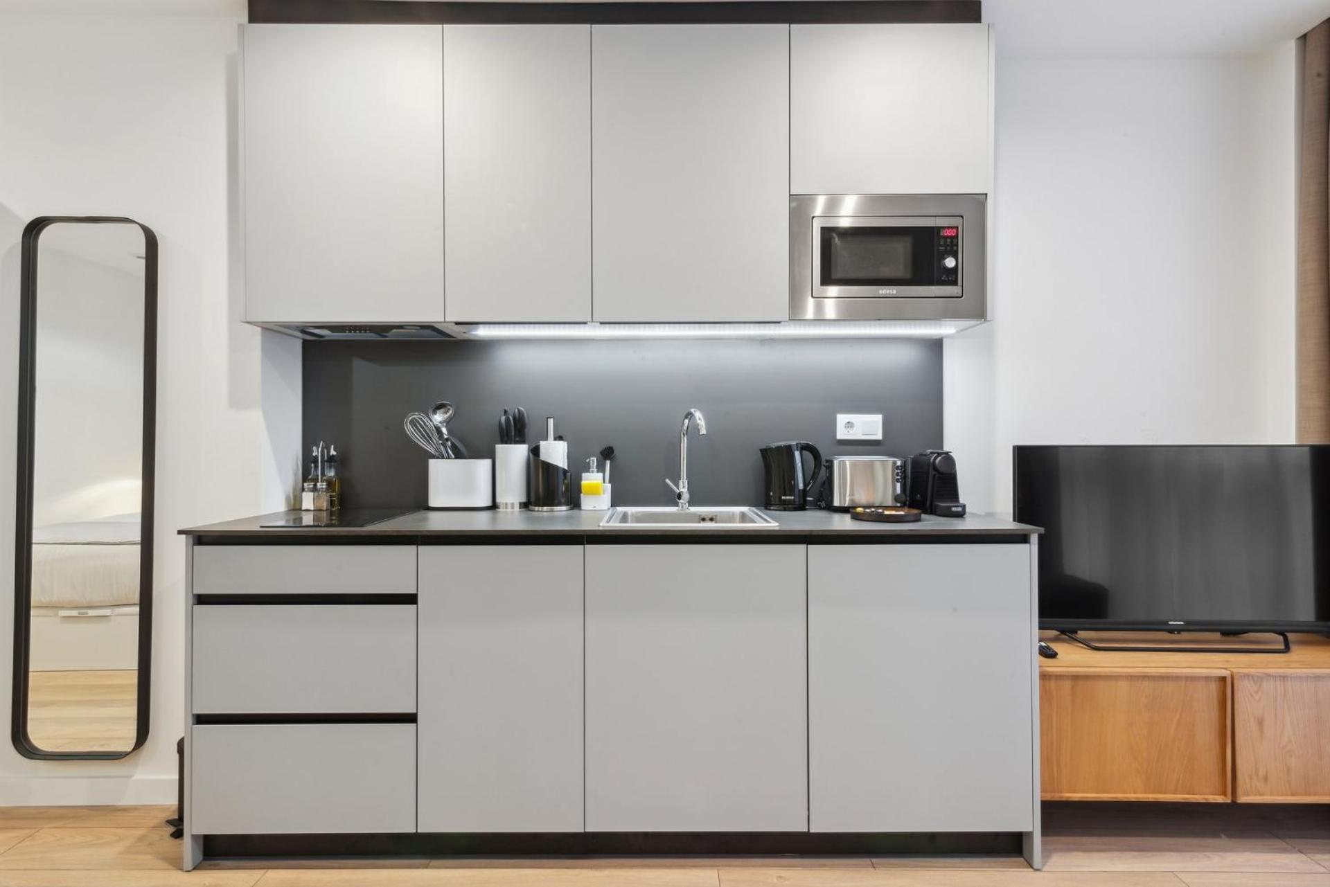 Limehome Valencia Carrer Del Pare Palau I Quer Екстер'єр фото