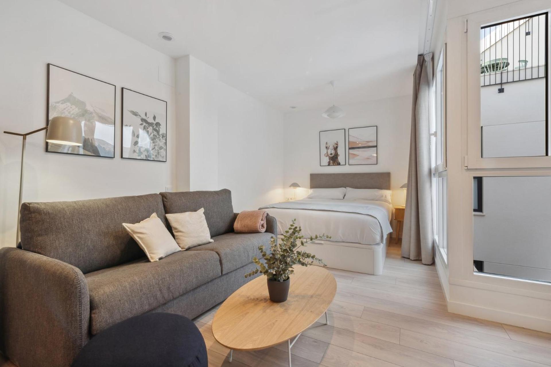 Limehome Valencia Carrer Del Pare Palau I Quer Екстер'єр фото