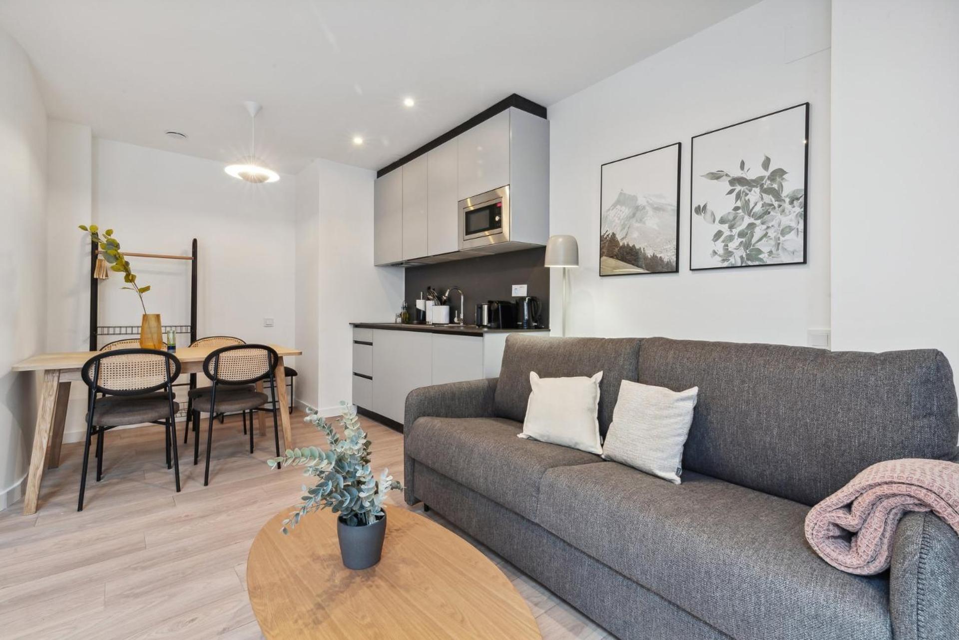 Limehome Valencia Carrer Del Pare Palau I Quer Екстер'єр фото